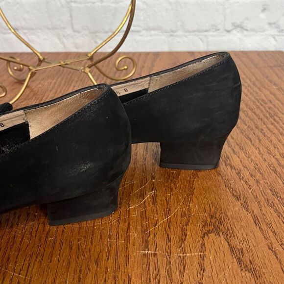 Salvatore Ferragamo Low Heel Tassel 7.5 B Suede Heels - Picture 5 of 12